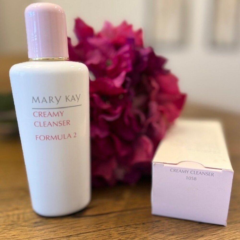 MARY KAY Creamy Cleanser, Formula 2 - Picture 4 of 4